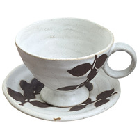 Tasse et soucoupe en céramique avec finition vieillie au four, tasse à café en grès de niche pour la maison ou le café, idéale pour le latte art