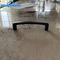 Poignée de porte et de tiroir en alliage de zinc courbée pour intérieur moderne, idéale pour les poignées de cuisine et d'armoires