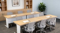 Cadre de table en acier robuste pour usage commercial avec panneau de confidentialité pour bureau, idéal pour les grands projets de bureaux d'entreprise