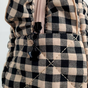 Sac à Maquillaje Multifonctionnel Ruffle Selvage Portable Carré Coton Clutch Ouatiné Fluffy Logo Personnalisé - Product Image 3