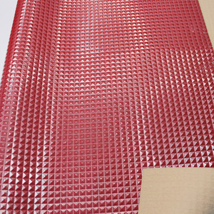 Cuero Sintético de PVC con Patrón de Diamantes 3D en Relieve Piramidal, Acabado Brillante, <span class=keywords><strong>para</strong></span> Decoración de Bolsos y Zapatos - Product Image 4