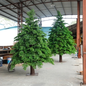 Albero di Pino Artificiale Realistico Personalizzato da 8, 15, 20 Piedi per Decorazione di Centri Commerciali, Case e Giardini - Product Image 6