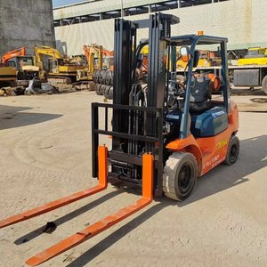 Chariot élévateur hydraulique GPL Toyota d'occasion de 3 tonnes à prix réduit, avec inspection vidéo et rapport technique inclus - Product Image 4