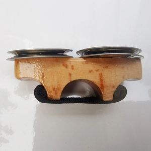 Tambourin à doigts en bois avec cymbales métalliques, instrument de percussion à main, sangle réglable, cloche à doigts pour performance musicale - Product Image 3