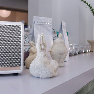 樹脂製の斑点のある座っている人間像 - シンプルな抽象的な太った女性のヨガ装飾、デスクトップやヨガホール用 - Product Image 4