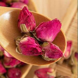 براعم الورد الأحمر 5A صالحة للأكل، زهور جميلة مجففة بالجملة، شاي زهور عشبي عضوي مصنوع يدويًا في يونان - Product Image 2