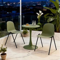 Chaise de salle à manger en plastique de style européen et nouveau style chinois, avec cadre métallique épaissi et revêtement en polypropylène, pour la maison et les salles de conférence