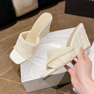 Nouvelles Sandales Compensées Tendance de Qualité avec Semelle en Caoutchouc 2026 pour Femme - Product Image 2