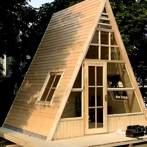 <span class=keywords><strong>Cabane</strong></span> triangulaire <span class=keywords><strong>en</strong></span> bois préfabriquée, maison rustique <span class=keywords><strong>en</strong></span> forme <span class=keywords><strong>de</strong></span> A avec terrasse, pour complexe forestier et séjour dans une maison d'hôtes pittoresque - Product Image 3