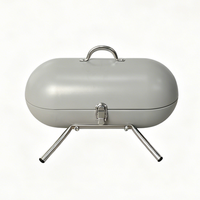 Barbecue portable ultra-compact au charbon de bois, design à transporter à la main avec loquet sécurisé pour camping et pique-nique en extérieur, 2-3 personnes