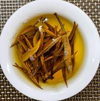 Té Negro de Yunnan Fresco con Aroma Intenso a Miel, Hojas con Grandes Agujas Doradas, 500g, Caja de Madera, Set de Regalo de Alta Gama