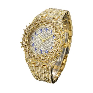 Montre pour homme tendance avec strass de haute qualité incrustés dans un design maillé unique, un article très vendu. - Product Image 2