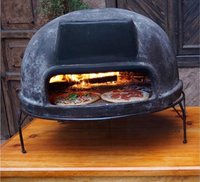 Populaire style Mexicain au feu de bois argile foyer en pierre, argile four à pizza