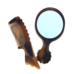 Juego de espejo y peine portátiles para maquillaje, espejo portátil pequeño con mango, artículo de un yuan, regalo gratis. - Product Image 1