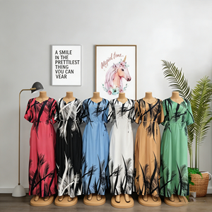 Robe longue africaine grande taille style boubou et kaftan, col rond, manches chauve-souris, rayures latérales noires, motif floral <span class=keywords><strong>blanc</strong></span> au bas avec écharpe - Product Image 5