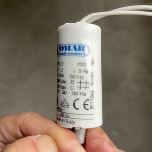 Condensador de Arranque de Motor AC Italiano COMAR MKA2-450 2UF 450V, 2UF 400V AC 25X57MM - Product Image 1
