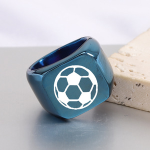 Bague de football tendance 18MM carrée gravée au laser, bijou unisexe, cadeau - Product Image 3