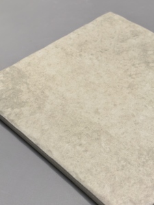 Piastrella da Parete Piccola in Ceramica Porcellanata Fatta a Mano 200x200mm, Finitura Opaca Beige, Foshan - Product Image 2