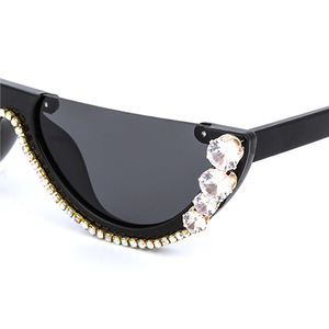 Gafas de sol con diamantes de imitación para mujer, anteojos de sol femeninos de medio Marco, Estilo Vintage, 2022 - Product Image 3