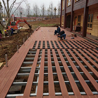 Planches de terrasse en composite WPC écologiques, co-extrusion, aspect bois, imperméables, antidérapantes, installation par clipsage pour balcon et piscine