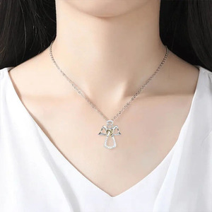Collana con Ciondolo a Forma di Cuore e Angelo per Donne - Product Image 4