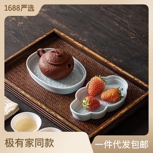 Assiette irrégulière en céramique Yuxi Tang de Dehua, Fujian, pour thé et collations, plat à fruits en porcelaine pour occasions de mariage - Product Image 2