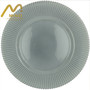 Plato de Cristal Transparente de Lujo Clásico con Borde Acanalado en Color Caramelo para Decoración de Mesa en Bodas, Eventos y Cenas - Product Image 6