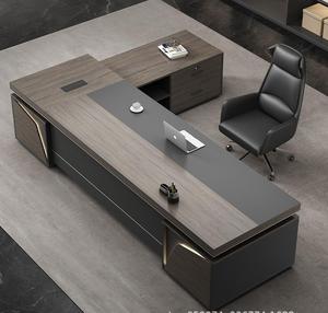 El conjunto de muebles de oficina modernos personalizables incluye mesa de escritorio de madera, silla, armario, conjunto completo - Product Image 2