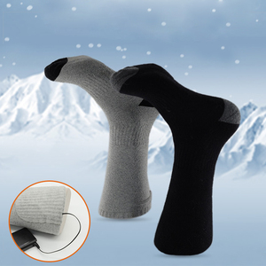 Chaussettes chauffantes USB offrant une chaleur durable pour les activités quotidiennes à l'intérieur et à l'extérieur, le travail de bureau et les vêtements décontractés Chaussettes chauffantes - Product Image 1