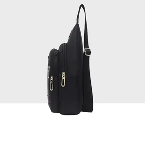 Bolso de <span class=keywords><strong>pecho</strong></span> impermeable con conector para auriculares, bolso de <span class=keywords><strong>hombro</strong></span> ligero para teléfono móvil para hombre, bolso bandolera de <span class=keywords><strong>pecho</strong></span>. - Product Image 4