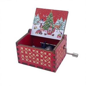 Caja de Música de Madera YIYU de Primera Calidad con Manivela, Mecanismo de Canción de 30s, Reno Grabado, Impresión UV, Estilo Americano, Regalo para el Hogar - Product Image 3