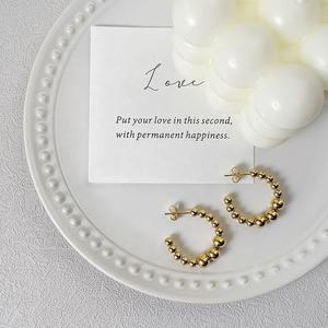 Joyería de acero inoxidable chapado en oro de 18K, bola de acero en forma de C, tachuelas, accesorios clásicos INS, pendientes E221350 - Product Image 6