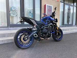 Moto <span class=keywords><strong>Yamaha</strong></span> MT-09 900cc - Hyper Naked Sport & Loisirs Haute Performance à Trois Cylindres - Product Image 2
