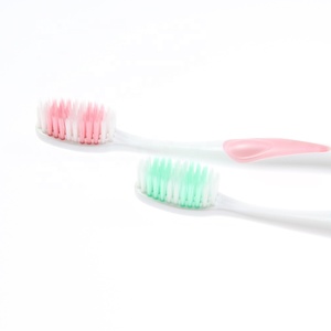 Brosse à dents en plastique professionnelle neuve et économique pour adultes, usage domestique, nettoyeur de dents multifonctionnel - Product Image 6