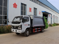 Camion compacteur de déchets diesel manuel Dongfeng Furika F6 4x2, pompe haute efficacité, compacteur de déchets pour le nettoyage des rues urbaines