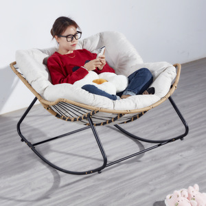 Rattan Sallanan Şezlong - Oturma Odası İçin Ev Mobilyası Minimalist Tasarım Antik Görünüm - Product Image 2