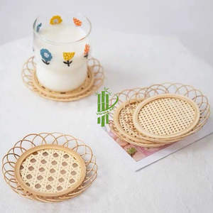 Sous-verre en bambou naturel tissé à la main avec cadre en métal doré, accessoire de vaisselle écologique pour hôtels, cafés et décoration intérieure - Product Image 5