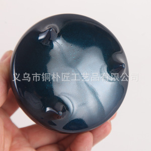 Brûleur d'encens en cuivre Tongpu Craftsman, à trois pieds, en forme d'angle, en cuivre pur, pour usage domestique, brûleur d'encens d'intérieur au bois de santal - Product Image 4