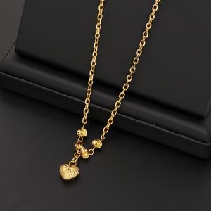 Collar de cobre con baño de oro de 24K para mujer, cadena de cuentas con eslabones de corazón y engaste de garra, estilo clásico, joyería de latón elegante. - Product Image 4