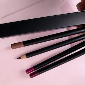 Crayon à Lèvres Mat Vegan Naturel Imperméable Marron Haute Pigmentation Marque Privée Vente en Gros Offre Spéciale - Product Image 1