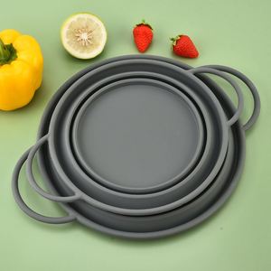Passoire pliable en silicone avec poignées extensibles pour égoutter les fruits et légumes - Product Image 3