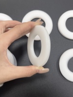 Ovale Doppelloch-Kunststoffunterlegscheibe aus PP/PE-Material, 0,5 bis 3 mm dick, präzisionsbearbeiteter Flachring für Gerätemontage
