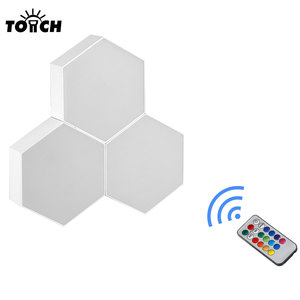 Lampu malam <span class=keywords><strong>LED</strong></span> warna-warni, lampu dinding heksagonal perakitan geometris kreatif kendali jarak jauh untuk ruang tamu kamar tidur dekorasi DIY - Product Image 3