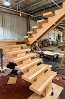 Escalier moderne à monopoutre en bois massif avec rampe en verre, escaliers intérieurs personnalisés pour villas, fabriqués en Chine