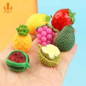Accesorios Creativos y Lindos para Teléfono Móvil y Pinzas para el Cabello, con Diseño Tridimensional de Frutas en Resina - Product Image 1