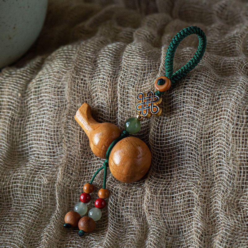 Peach wood gourd [Chinese knot] - green rope