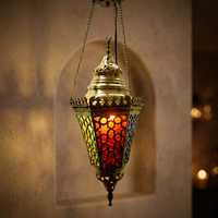 Lampe islamique en laiton coulé de style religieux Zahereen BR9 avec verre coloré, forme pyramidale, pour la fête du Ramadan