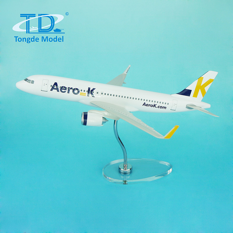 AeroK A320neoスケール1: 10037cmミニチュア航空樹脂飛行機