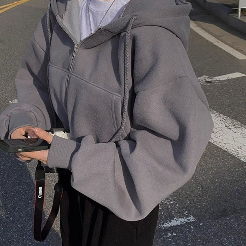 สีเทาเข้ม