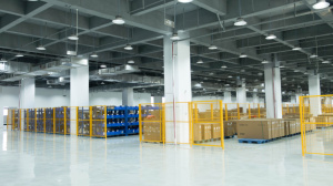 وصل حديثًا شاشة LCD مقاس 75 بوصة مضادة للوهج 4K شاشة 40 نقطة تعمل باللمس مثبتة على الحائط لأحجام المدارس - Product Image 6